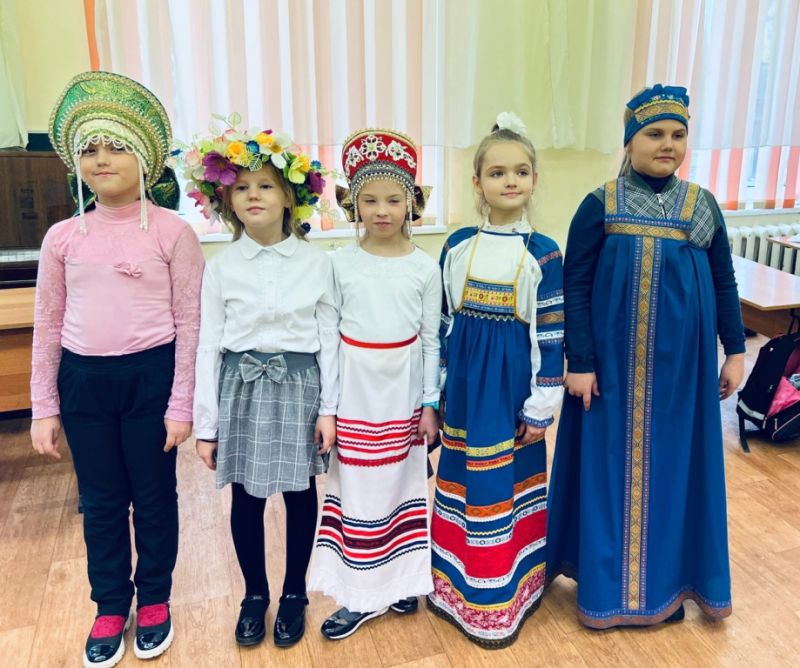 Национальный костюм народов России